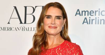 Brooke Shields ‘Highly Recommends’ This Lash Serum for Fuller Brows - usmagazine.com