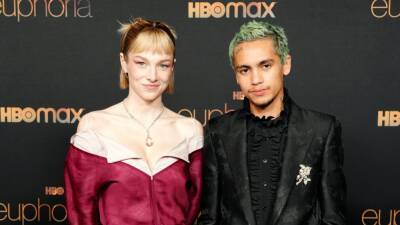 Dominic Fike - Euphoria Fans Think Hunter Schafer Is Dating Season 2 Costar Dominic Fike - glamour.com - California - city Hollywood, state California