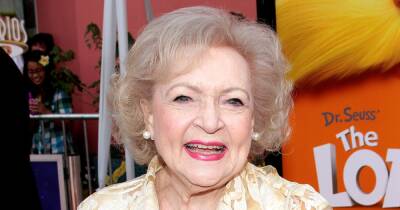 Betty White - Jeff Witjas - Betty White’s Assistant Shares 1 of the Final Photos of the Late Star on Her 100th Birthday: ‘She Was Radiant’ - usmagazine.com - county Cleveland - city Moore, county Tyler