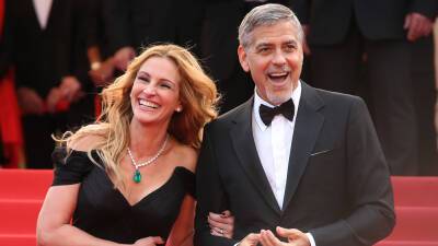 George Clooney - Julia Roberts - George Clooney and Julia Roberts Romantic Comedy ‘Ticket to Paradise’ Halts Production Due to COVID - variety.com - Australia - Britain - USA - California - city Honolulu
