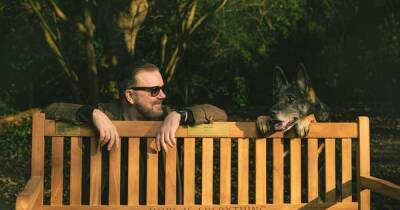 Ricky Gervais - Ricky Gervais donates benches to Scots parks to mark new season of After Life - dailyrecord.co.uk - Scotland