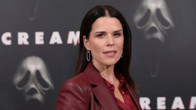 Neve Campbell - Neve Campbell’s Net Worth Includes Her Original ‘Scream’ Salary—Here’s What She Made Then Vs. Now - stylecaster.com - Scotland - Canada - Netherlands - city Amsterdam - county Canadian