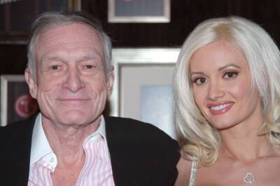 Hugh Hefner - Holly Madison Compares Living In The Playboy Mansion To Being In A Cult - etcanada.com
