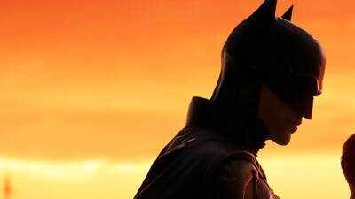Andy Serkis - Peter Sarsgaard - John Turturro - New ‘The Batman’ Poster Suggests Batman Enjoys Romantic Dawn Walks, Stubble (Photos) - thewrap.com - city Gotham