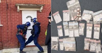 Two arrested after police seize drugs and cash in Trafford raid - manchestereveningnews.co.uk
