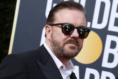 Ricky Gervais - Ricky Gervais Doesn’t Think The Oscars Would Allow Him The ‘Freedom’ To Write His Own Jokes As Host - etcanada.com