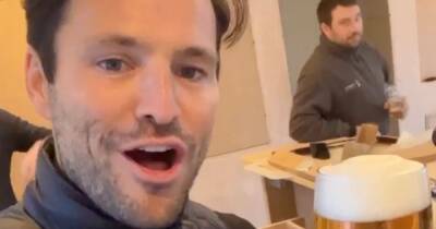 Michelle Keegan - Mark Wright - Inside Mark Wright's huge home bar as he pours his first pint on his birthday - ok.co.uk - Netherlands - county Wright