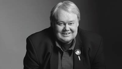 Michael Schneider - Louie Anderson - Louie Anderson Turned His Pain Into Laughter so That We Could All Cope With Family Dysfunction - variety.com - Los Angeles