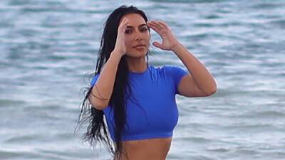 Pete Davidson - Kim Kardashian - Colin Jost - John F.Kennedy - Kim Kardashian stuns in bright blue two-piece swimsuit - foxnews.com - New York - Manhattan - city Staten Island