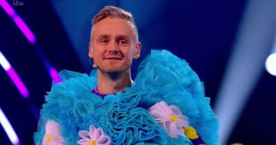Rita Ora - Jonathan Ross - Davina Maccall - Michael Buble - Peter Crouch - Mo Gilligan - Rylan Clark - Natasha Bedingfield - Masked Singer's Poodle is unveiled as Keane singer Tom Chaplin on ITV show - ok.co.uk - Britain - county Sussex - Indiana