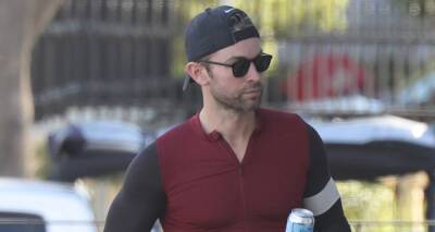 Chace Crawford Sports Skin-Tight Shirt to Lunch with A Friend - justjared.com