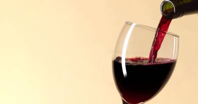 Drinking red wine could help fight the risk from Covid infection, study finds - dailyrecord.co.uk - Britain