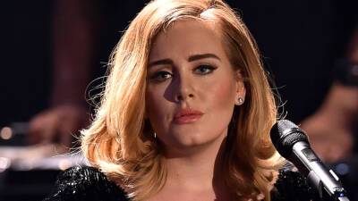 Adele tearfully video chats with people who showed up for her postponed Las Vegas residency show - foxnews.com - New York - Las Vegas