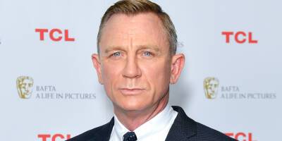 Daniel Craig - Javier Bardem - Daniel Craig Did His Entire 'Actors On Actors' Interview While Bleeding - See the Clip! - justjared.com