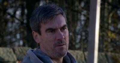 Kim Tate - Cain Dingle - Marlon Dingle - Laura Shaw - Claire King - Chas Dingle - Christmas - Emmerdale fans 'work out' Cain Dingle pub twist as The Woolpack set for auction - ok.co.uk