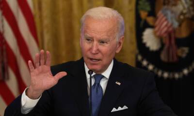 Joe Biden - Peter Doocy - Joe Biden Appears to Call Fox News Reporter a 'Stupid Son of a B-tch' in Moment Caught on Hot Mic - justjared.com - Ukraine