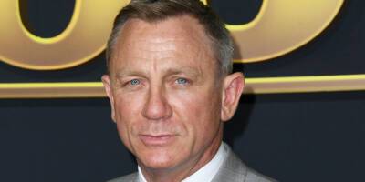 Daniel Craig Gives Update on 'Knives Out 2' & Reveals Expected Premiere Date - www.justjared.com - Greece - Serbia