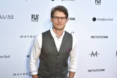 Griffith Park - ‘You’ Star Travis Van Winkle Reveals Injuries After Sliding ‘Down A Mountain’ To Save His Dog From Coyotes - etcanada.com - Los Angeles