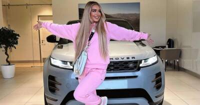 Aaron Connolly - Lucinda Strafford - Love Island’s Lucinda Strafford beams as she poses with new £48k ‘dream car’ - ok.co.uk