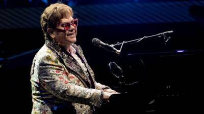 Elton John - Elton John postpones Texas concerts after getting COVID-19 - abcnews.go.com - USA - Texas - county Dallas