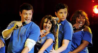 Page VI (Vi) - Cory Monteith - Mark Salling - Amber Riley - Mercedes Jones - Amber Riley Responds to 'Glee Curse,' Won't Use That Term - justjared.com