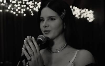 Lana Del Rey - Lana Del-Rey - Miles Kane - Watch Lana Del Rey sing new song with Nikki Lane and Sierra Ferrell, ‘Prettiest Girl In Country Music’ - nme.com - USA - Texas - Austin, state Texas