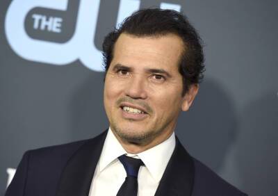 John Leguizamo Says He Avoided the Sun ‘For Years’ to Stay Light-Skinned for Hollywood Roles - variety.com - Hollywood