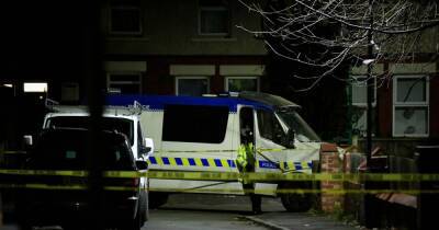 BREAKING: Two men rushed to hospital after double shooting in Leigh - manchestereveningnews.co.uk - Manchester