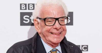 Piers Morgan - Bruce Forsyth - Bob Hope - Barry Evans - Barry Cryer - Barry Cryer death: Comedian and actor dies aged 86 - msn.com - Britain - county Hall