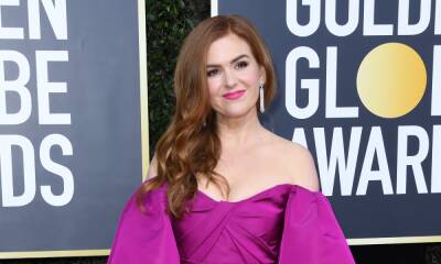 Isla Fisher shocks with appearance in new photo from set of Wolf Like Me - hellomagazine.com
