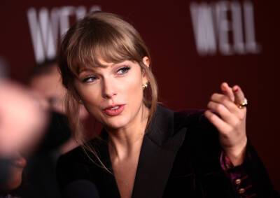 Man Obsessed With Taylor Swift Crashes Car Into Her New York Apartment Building - etcanada.com - New York