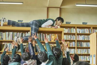 ‘All of Us Are Dead,’ Netflix’s Inventive New Korean Drama, Strands Zombies in High-School Nightmare: TV Review - variety.com - North Korea - Beyond
