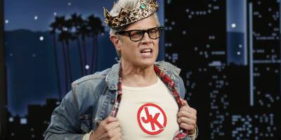 Johnny Knoxville Opens Up About 'Jackass Forever' Stunts & Injuries - www.justjared.com