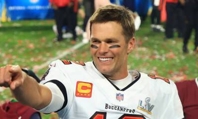 Tom Brady Retires from Football After 22 Seasons in the NFL (Report) - www.justjared.com - Los Angeles - county Bay