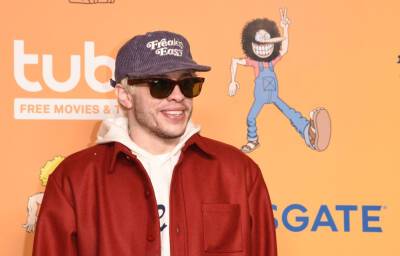 ‘Uncle Pete’ Davidson Hangs Out With John Mulaney And Olivia Munn’s Son Malcolm - etcanada.com