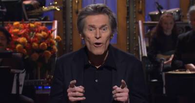 Willem Dafoe Pokes Fun at His 'Expressive Face' in 'Saturday Night Live' Monologue - Watch! - www.justjared.com