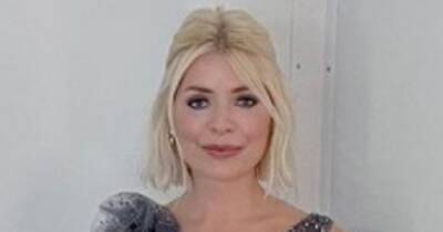 Holly Willoughby wows fans with 'princess' dress for Dancing On Ice's Movie Week - www.ok.co.uk