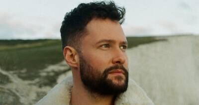 Calum Scott on Where Are You Now with Lost Frequencies entering the Top 10: "I'm very glad my best friend forced me to do this song" - www.officialcharts.com - Britain