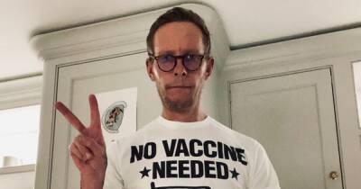 Laurence Fox tests positive for Covid days after wearing anti-vax T-shirt - www.ok.co.uk - USA
