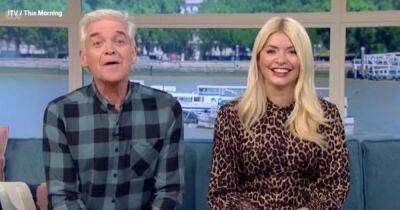 Holly Willoughby - Phillip Schofield - Keith Bennett - see queen Elizabeth Ii II (Ii) - Woman who started petition calling for Holly Willoughby and Phillip Schofield to be sacked over 'queue jump' says 'it's destroying me' - manchestereveningnews.co.uk - county Hall - Birmingham - city Westminster, county Hall