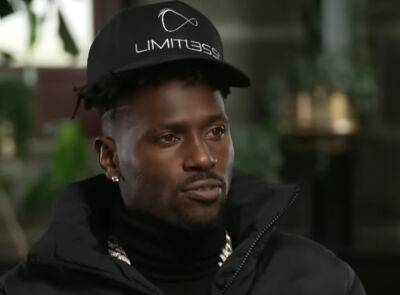 Antonio Brown Exposes Himself In Front Of Woman At A Dubai Hotel Swimming Pool In New Video - perezhilton.com - New York - New York - Dubai - county Bay - city Tampa, county Bay