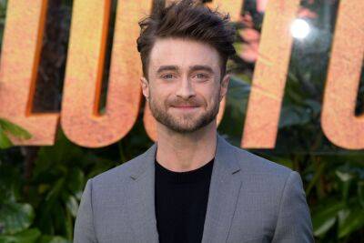 Daniel Radcliffe Opens Up About Being A Child Star, Praises ‘Really Supportive’ Parents (Exclusive) - etcanada.com
