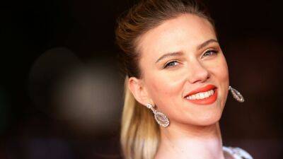 Scarlett Johansson - Dax Shepard - Bill Murray - Scarlett Johansson Felt Her Career Was Over After Being 'Hypersexualized' and 'Pigeonholed' at a Young Age - etonline.com - Hollywood - county Murray - city Sofia