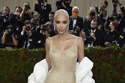 Kim Kardashian Gets Skin-Tightening Procedure On Her Stomach - etcanada.com