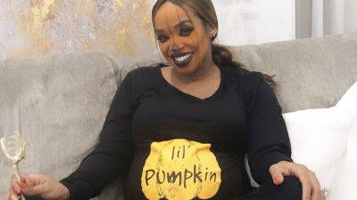 12 Maternity Halloween Costumes That Are Actually Cute - www.glamour.com