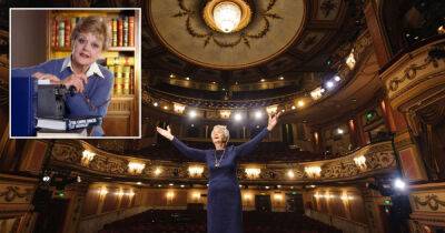 West End theatres will dim lights in honour of ‘immensely talented’ Dame Angela Lansbury - www.msn.com - Britain - USA