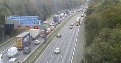 BREAKING: Man found dead on M61 as police shut off motorway for hours - www.manchestereveningnews.co.uk - Manchester