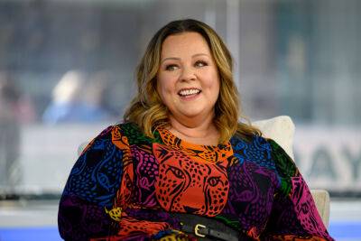 Melissa McCarthy’s First Sex Talk With Her Teenage Daughter Involved Dog Poop - etcanada.com