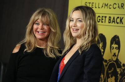 Kate Hudson - Goldie Hawn - Kate Hudson Admits Her Mom Goldie Hawn Was ‘Right In My Vagina With Headlight Reading Glasses On’ When She Gave Birth To Her Kids - etcanada.com - county Craig