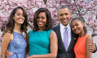 Michelle Obama - Barack Obama - Jon Favreau - Malia Obama - Barack Obama gets emotional as he shares story about raising black daughters - hellomagazine.com